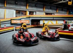 Waar kan jij deze winter komen indoor karten? Dit zijn de leukste kartbanen om te komen karten in Nederland.