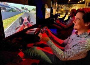 Simracen bij Immersive in Almere