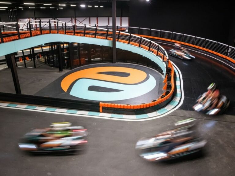 De kartbaan van Playdôme Roosendaal